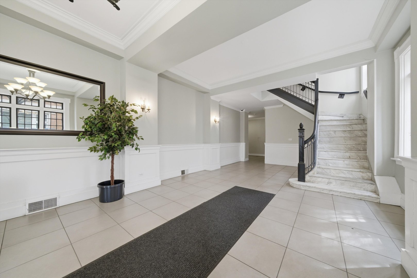 4144 North Sheridan Road Chicago IL 60613