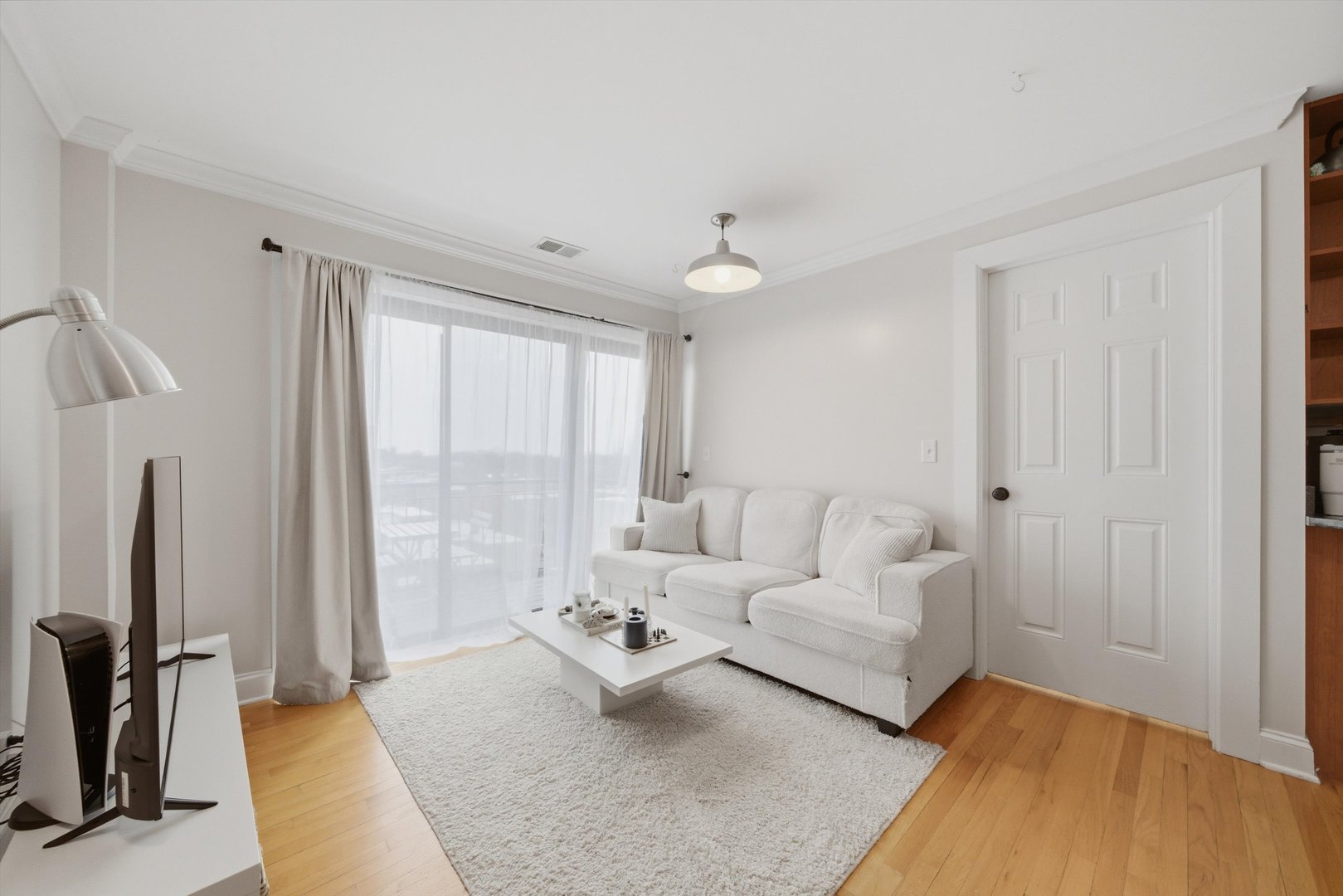 4144 North Sheridan Road Chicago IL 60613