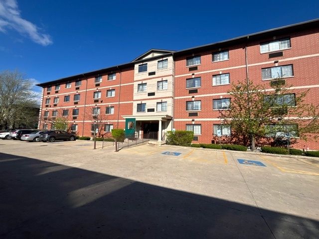 3370 West Brooke Avenue Waukegan IL 60087