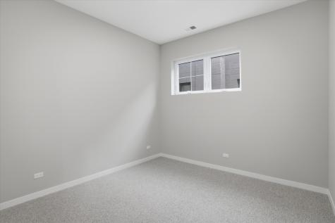 5830 North Lincoln Avenue Chicago IL 60659