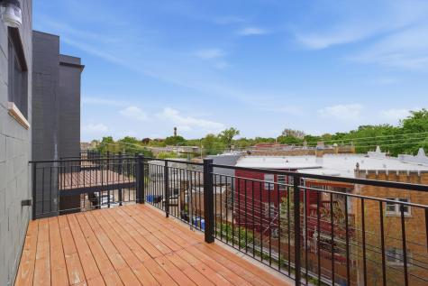 5830 North Lincoln Avenue Chicago IL 60659