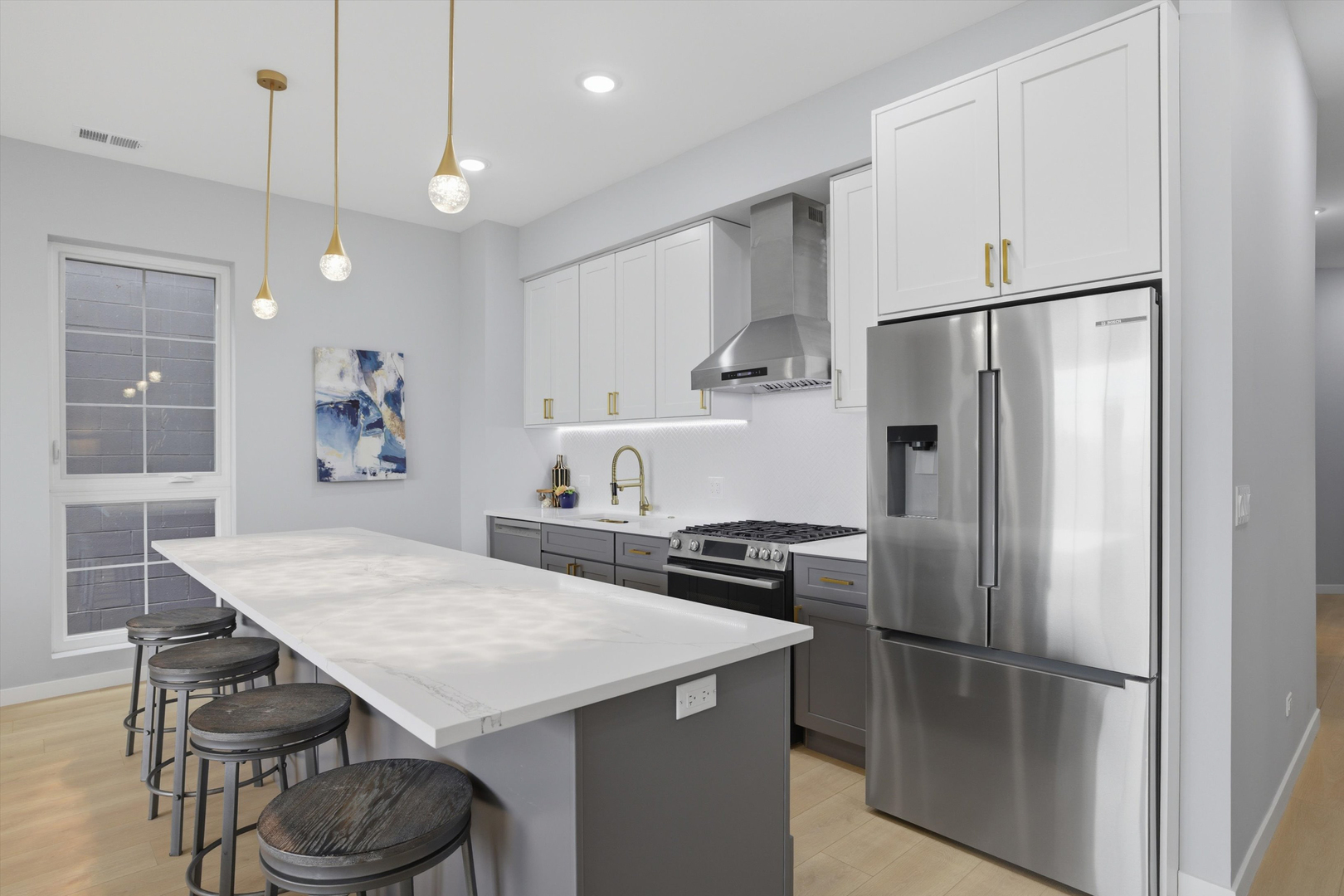 5830 North Lincoln Avenue Chicago IL 60659