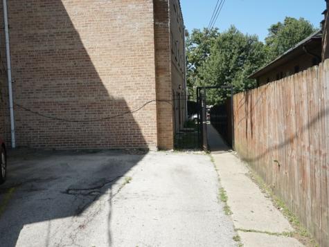 7249 North Hamilton Avenue Chicago IL 60645