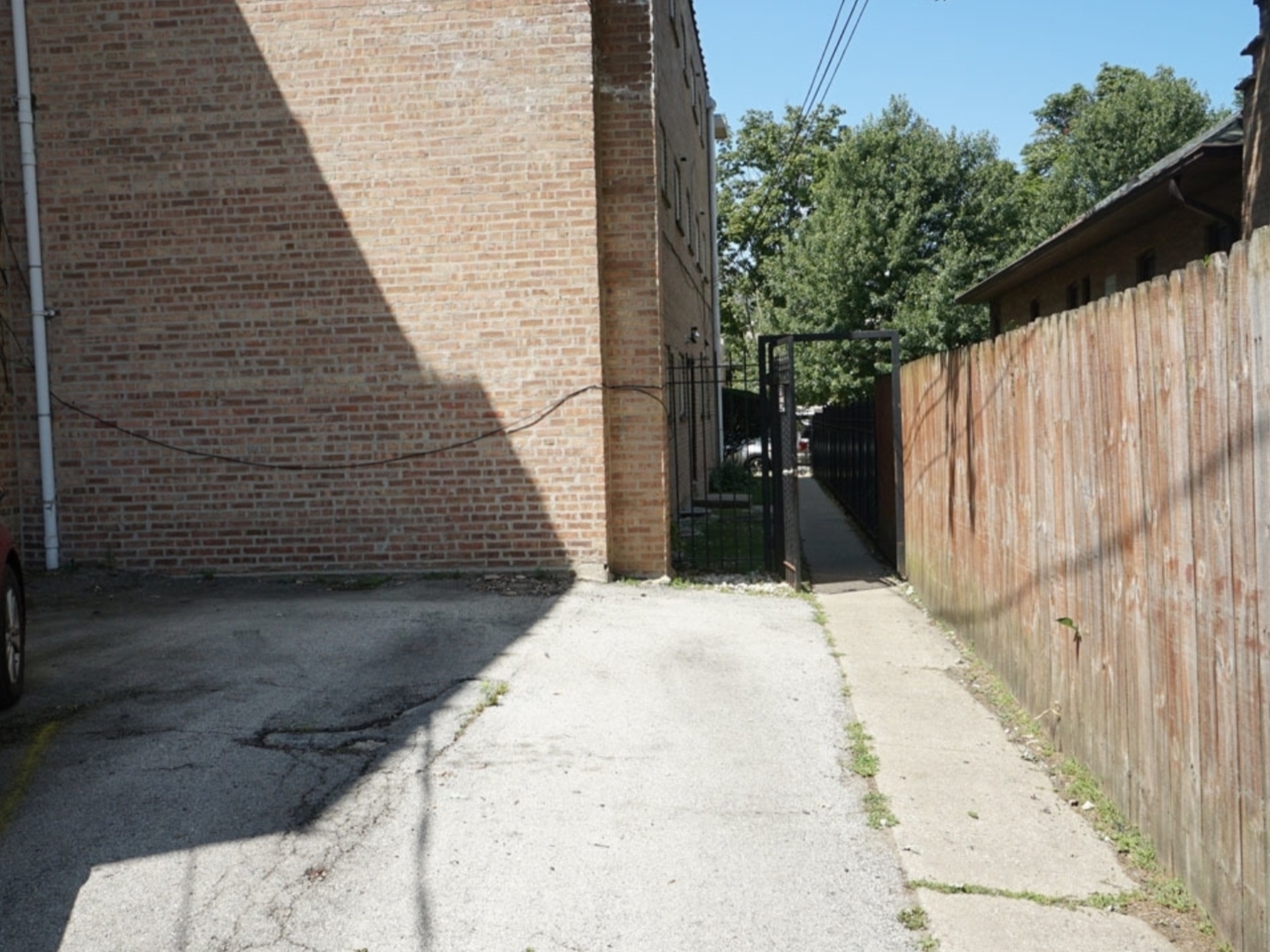 7249 North Hamilton Avenue Chicago IL 60645