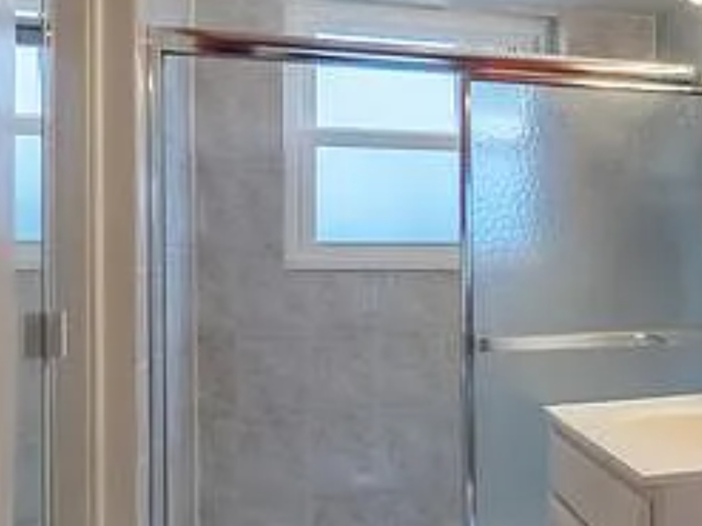 7249 North Hamilton Avenue Chicago IL 60645