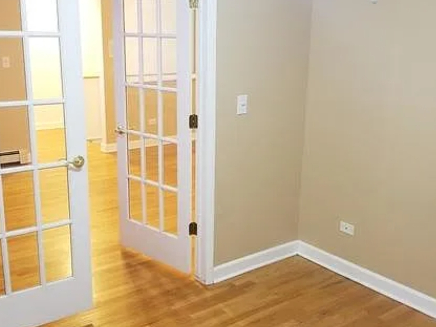 7249 North Hamilton Avenue Chicago IL 60645