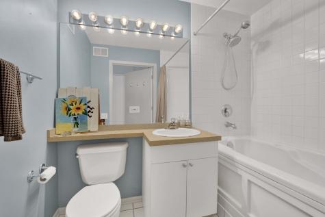 226 North Clinton Street Chicago IL 60661