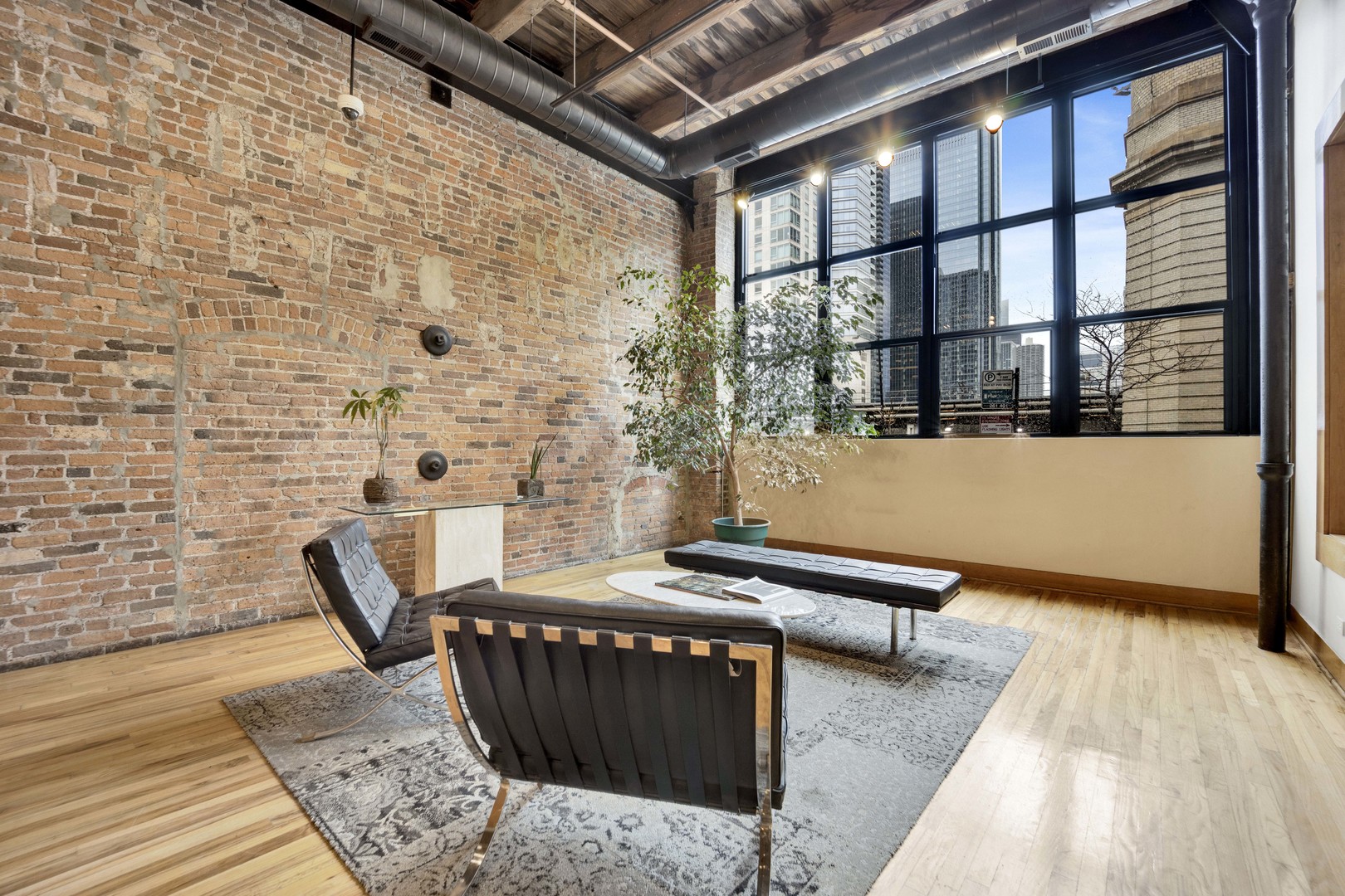226 North Clinton Street Chicago IL 60661