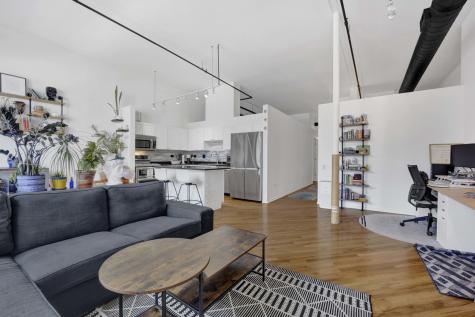 226 North Clinton Street Chicago IL 60661