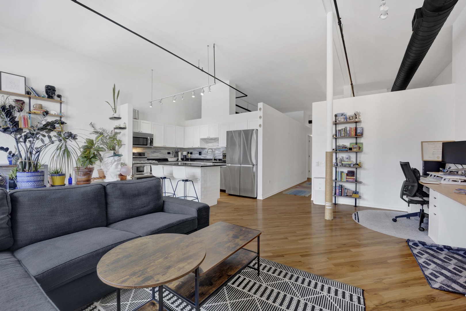 226 North Clinton Street Chicago IL 60661
