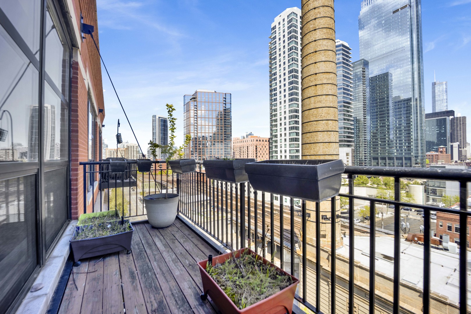 226 North Clinton Street Chicago IL 60661