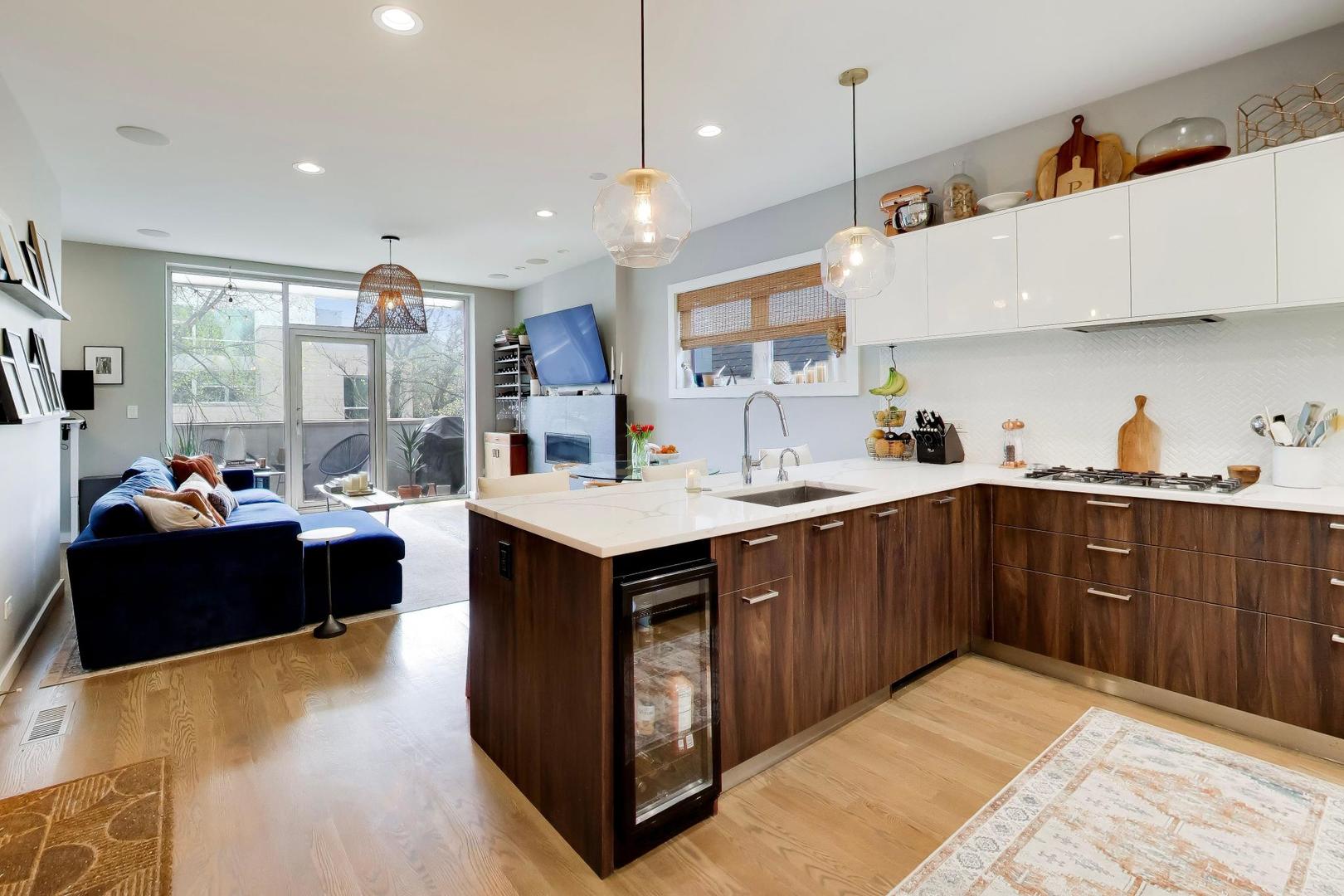 1534 North Honore Street Chicago IL 60622