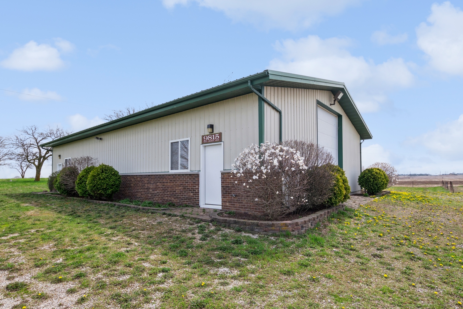 9815 Laraway Road Frankfort IL 60423
