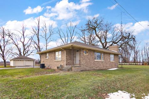 1296 East Bourbonnais Parkway Bourbonnais IL 60914