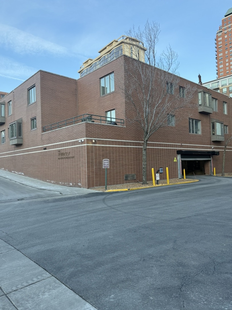 801 South Plymouth Court Chicago IL 60605