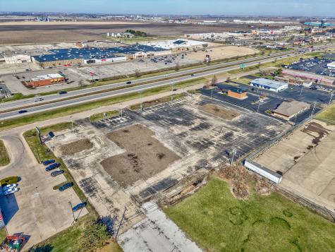 3705 Frontage Road Peru IL 61354