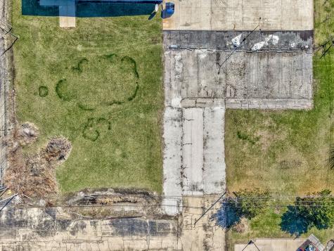 3705 Frontage Road Peru IL 61354