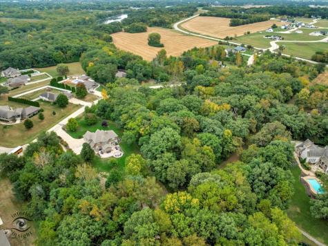 1785 Indian Trail Kankakee IL 60901