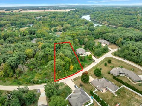 1785 Indian Trail Kankakee IL 60901