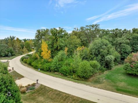 1785 Indian Trail Kankakee IL 60901