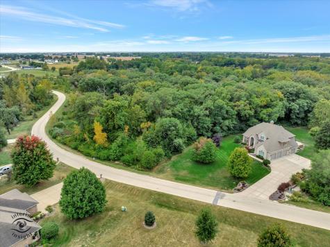 1785 Indian Trail Kankakee IL 60901