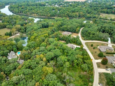 1785 Indian Trail Kankakee IL 60901