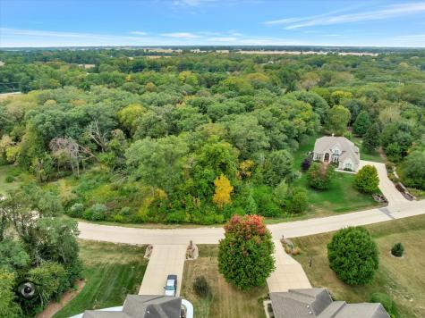 1785 Indian Trail Kankakee IL 60901