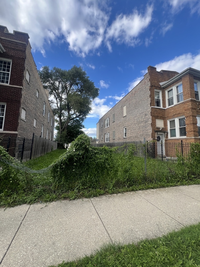 4918 West Monroe Street Chicago IL 60644