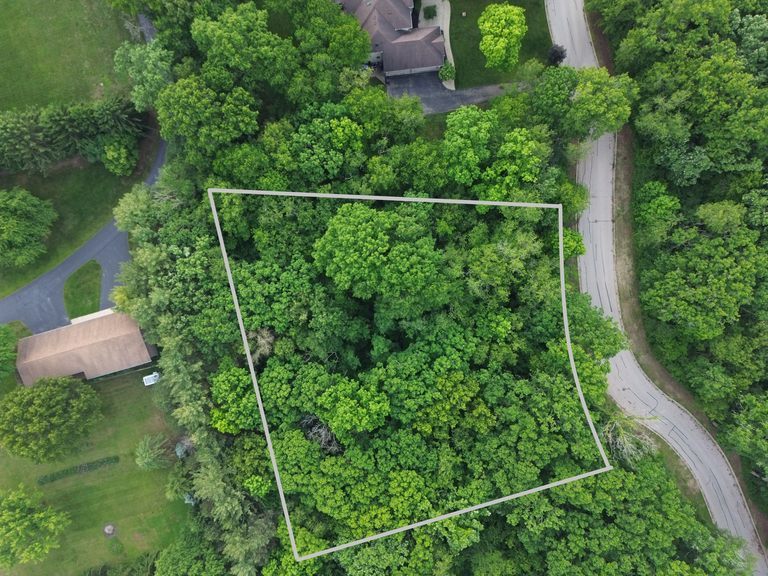 7407 Forest Oak Drive Mchenry IL 60050