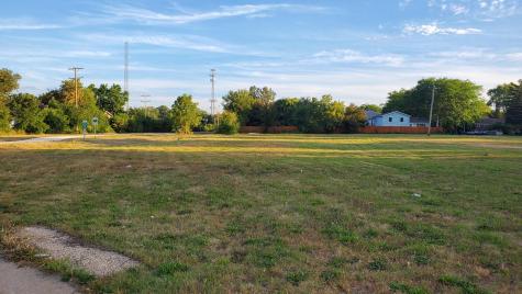 1213 Grand Avenue Waukegan IL 60085