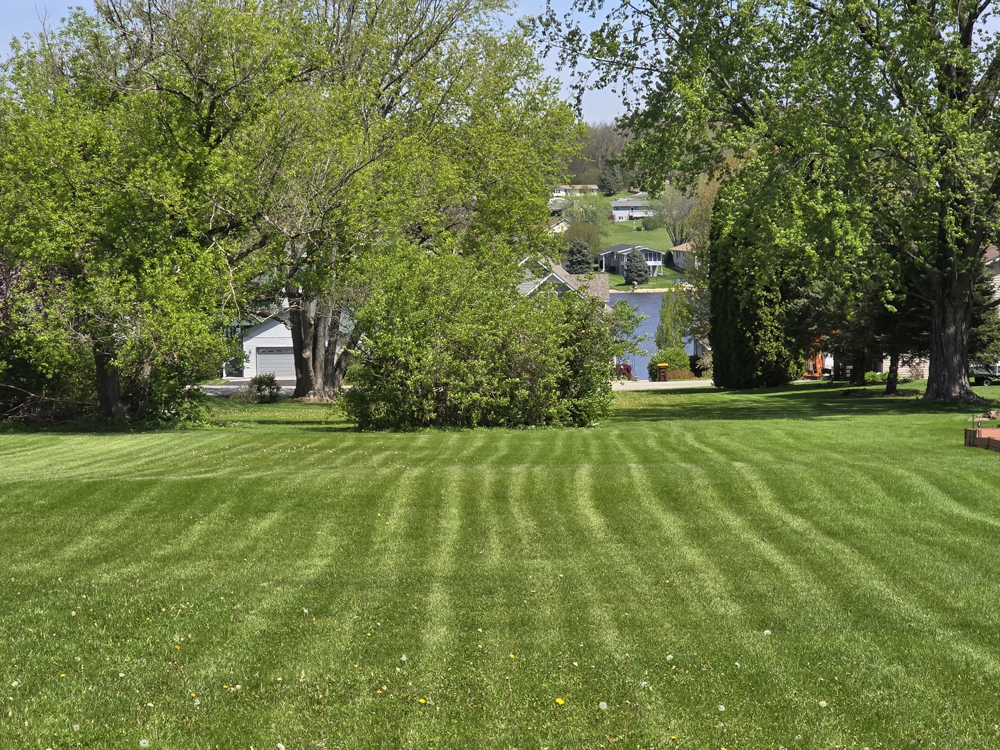 104 Newport Road Davis IL 61019