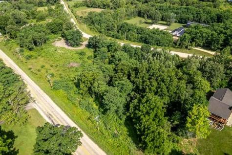 7956 Prairie Hill Road South Beloit IL 61080