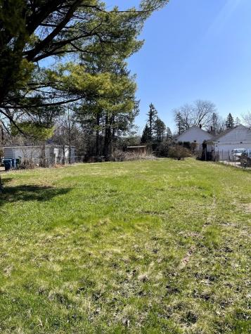 221 North Graylynn Drive Mount Prospect IL 60056