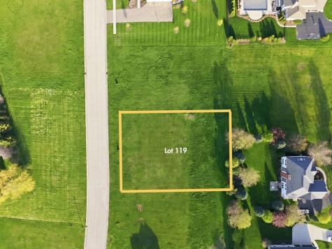 224 Whittemore Drive Sycamore IL 60178