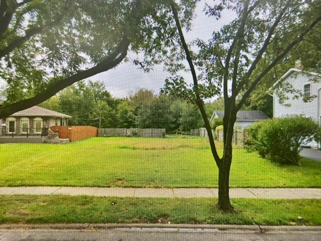 215 West Lake Park Drive Addison IL 60101