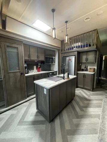 5-515 Woodhaven Lakes Sublette IL 61367