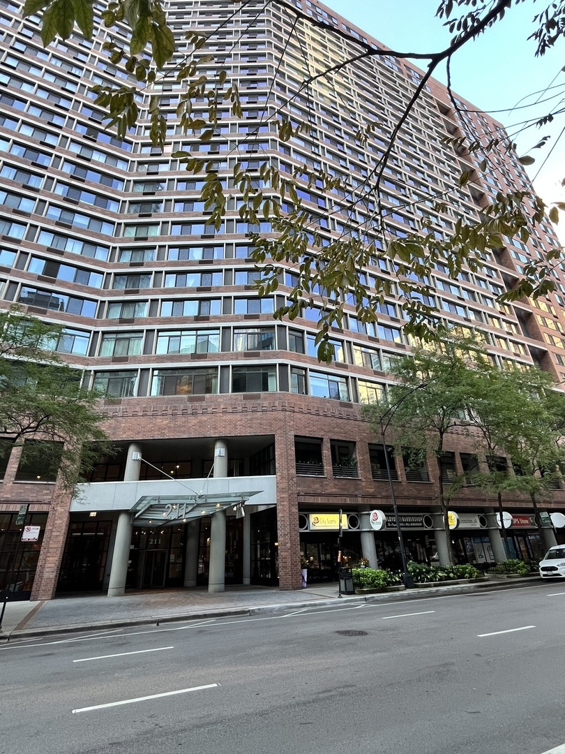 211 East Ohio Street Chicago IL 60611