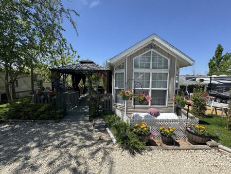 13-135 Woodhaven Lakes Sublette IL 61367
