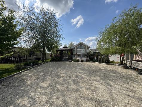 13-135 Woodhaven Lakes Sublette IL 61367