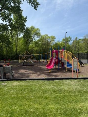 Greenview Avenue Park City IL 60085