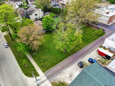 260 North Linden Avenue Westmont IL 60559
