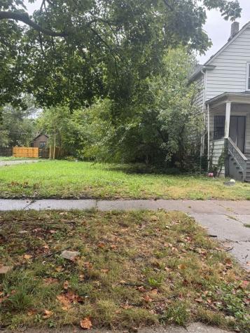 12129 South Parnell Avenue Chicago IL 60628