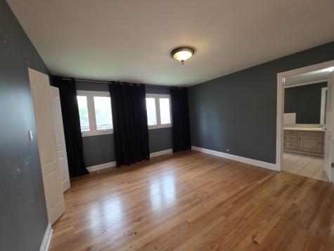 5787 North Clifford Avenue Chicago IL 60646