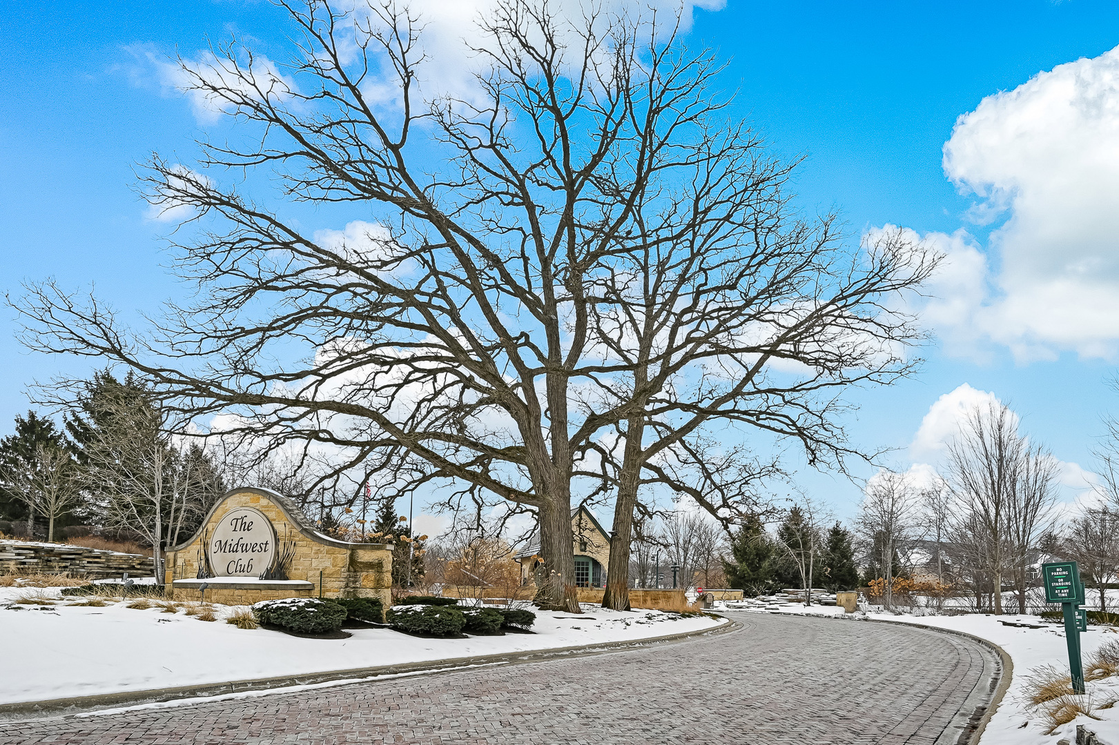 1753 Midwest Club Parkway Oak Brook IL 60523
