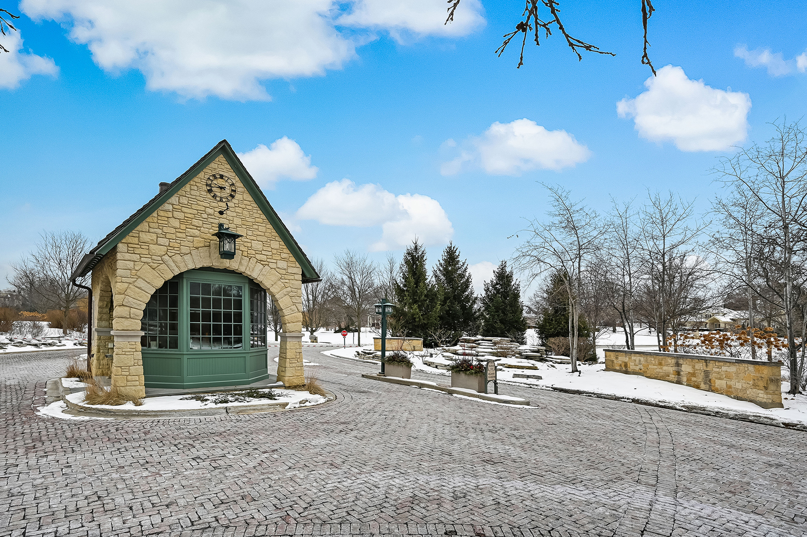 1753 Midwest Club Parkway Oak Brook IL 60523
