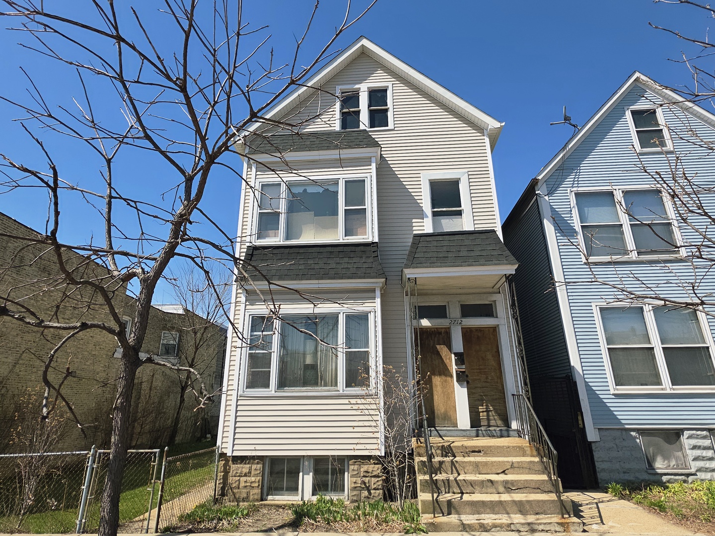 2712 North Western Avenue Chicago IL 60647