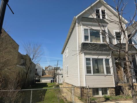 2712 North Western Avenue Chicago IL 60647