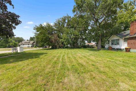 2143 South 4th Street Rockford IL 61104