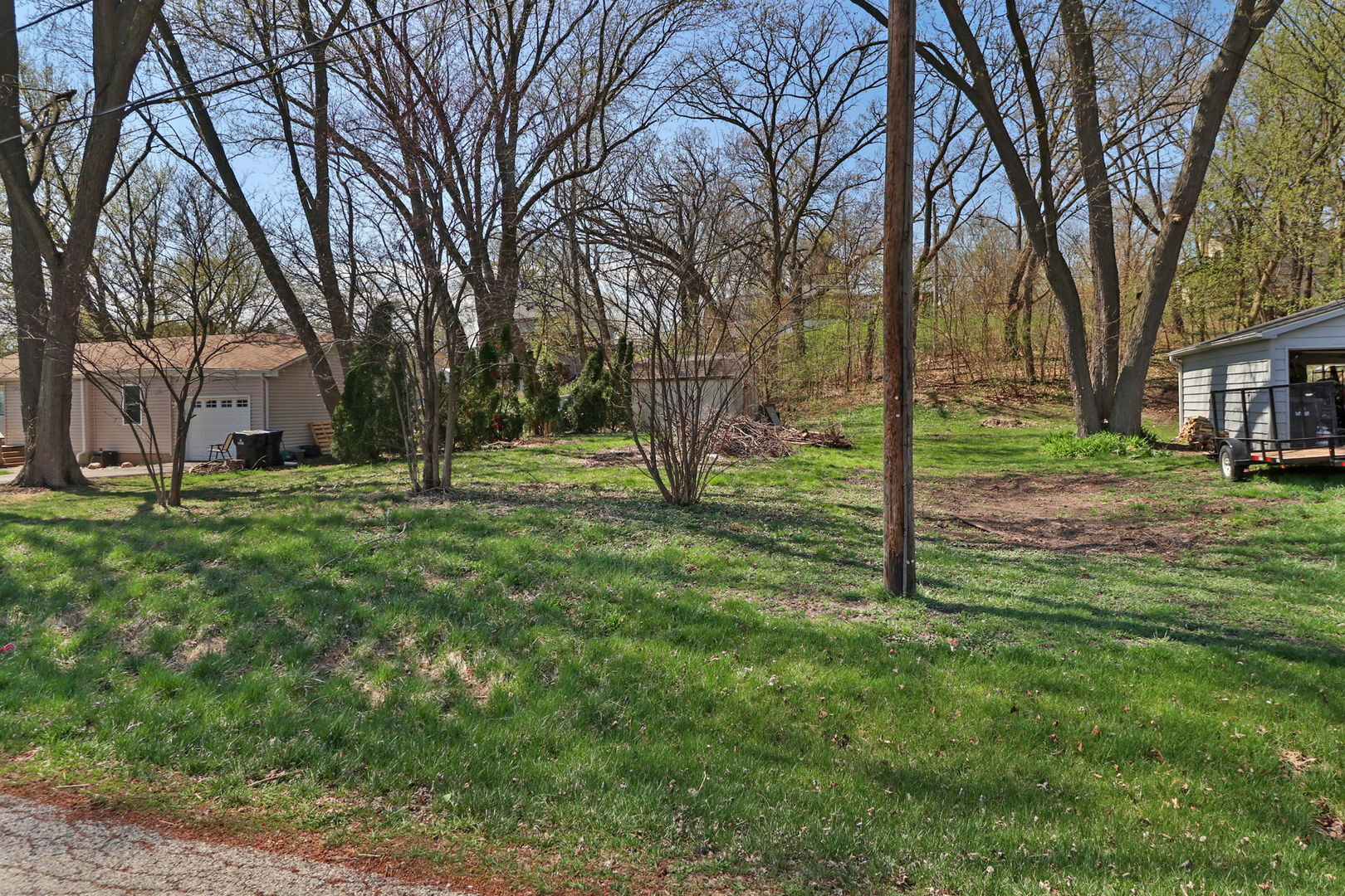 5207 North Lake Street Mchenry IL 60050
