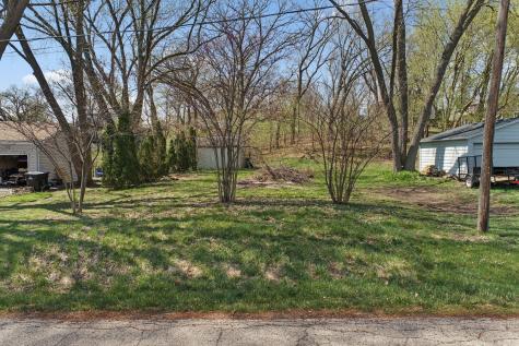 5207 North Lake Street Mchenry IL 60050